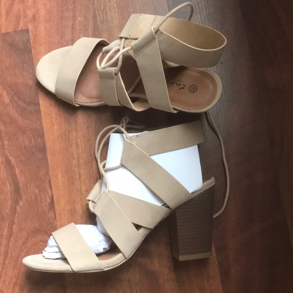 💐Ladies 3” heel sandals sz 10💐 - Picture 3 of 7